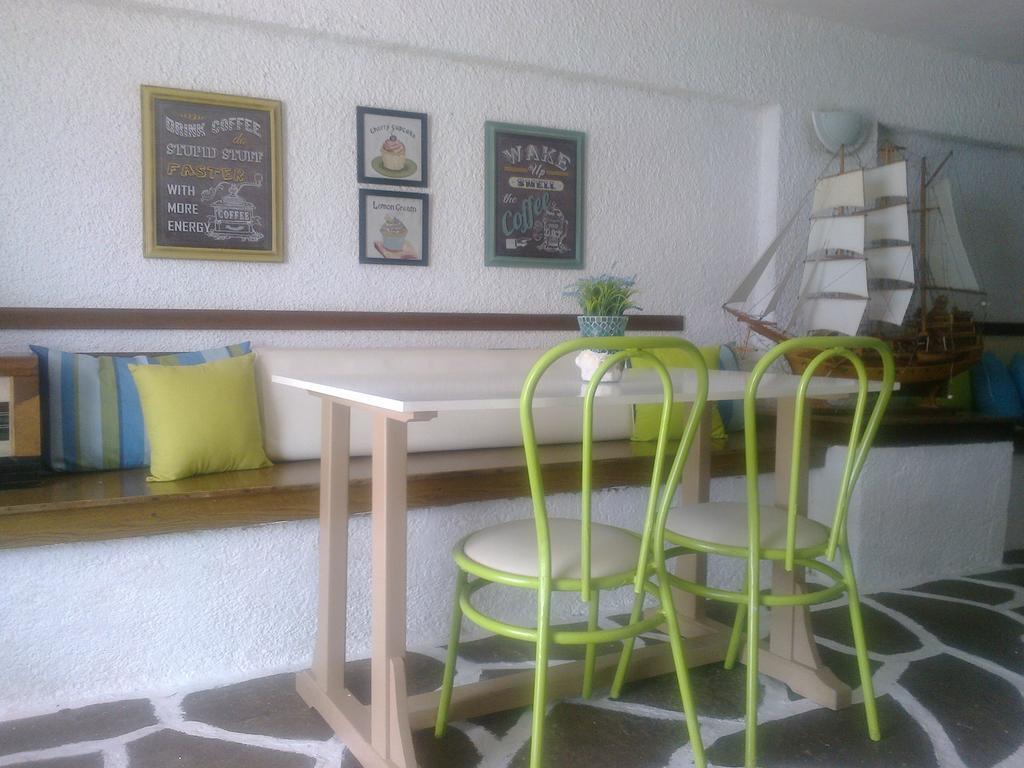 Twin Studio with Garden View